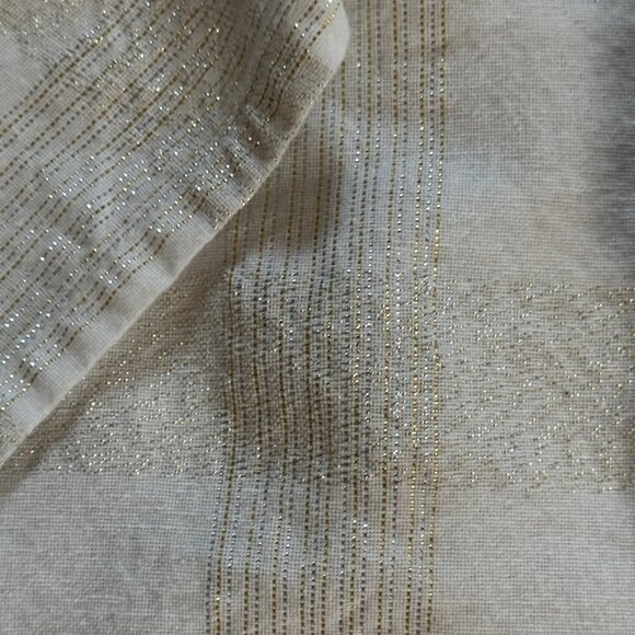Tahari Home White & Gold Metallic Stripe Table Linens Set 8 Gold Napkin Rings - Picture 6 of 9